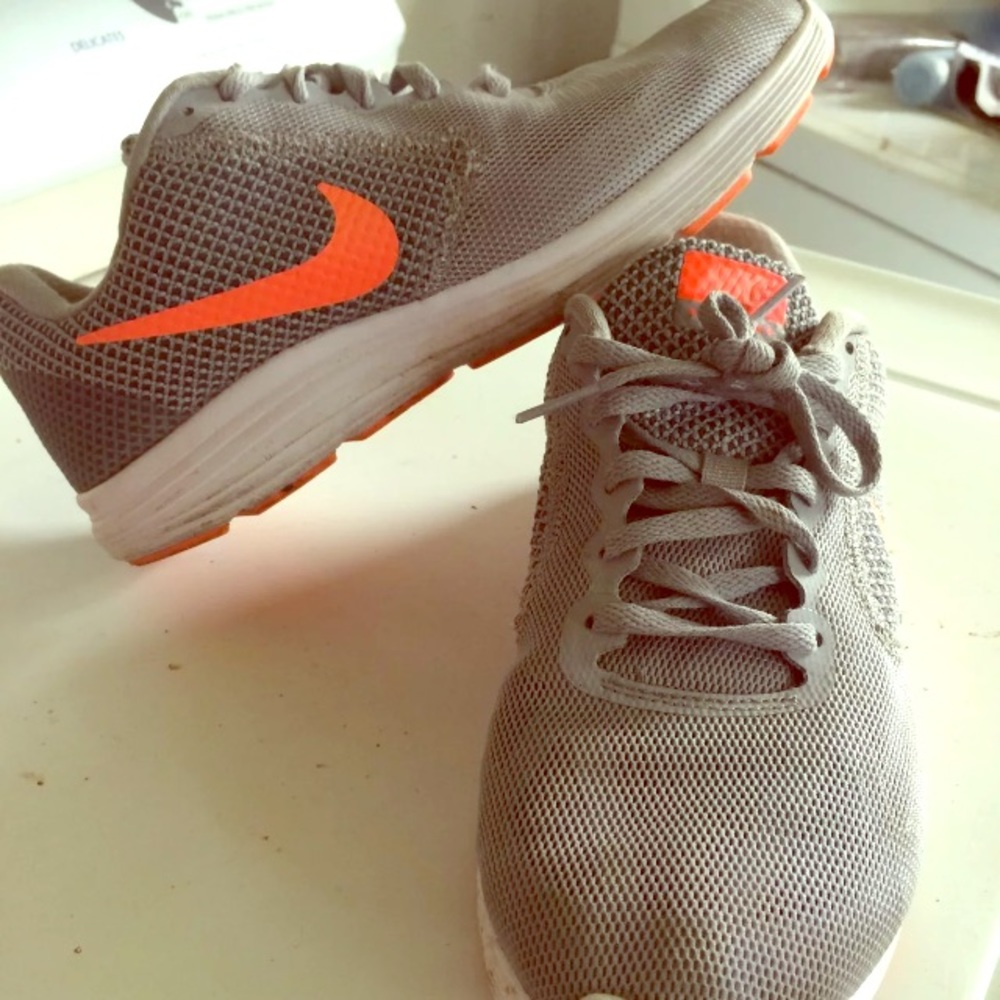 NIKE Revolution 8 Wide Running shoes